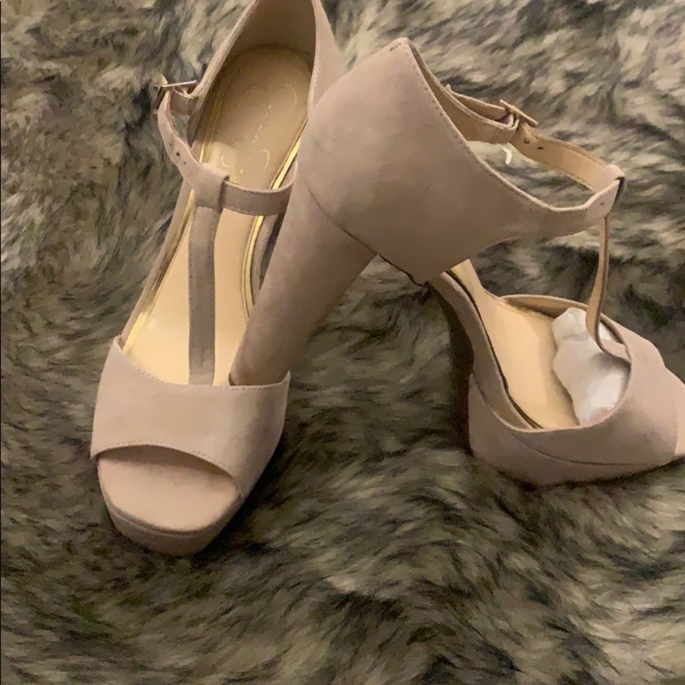 Shoes - Picture 1 of 1